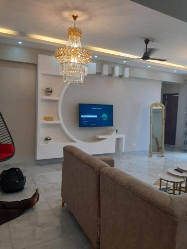 LULU APARTMENTS F12