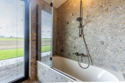 CasaRita, Private Luxurious Villa with Pool and gym in Retranchement