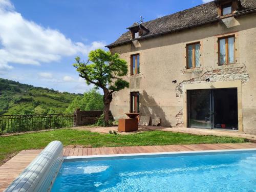 Maison de famille et d'ami·e·s gîte à louer Nuces