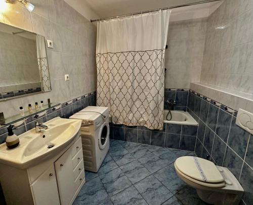 King Apartments - image 3