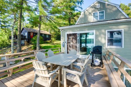 Lakefront Cabin with Canoes, 7 Mi to Mount Sunapee!