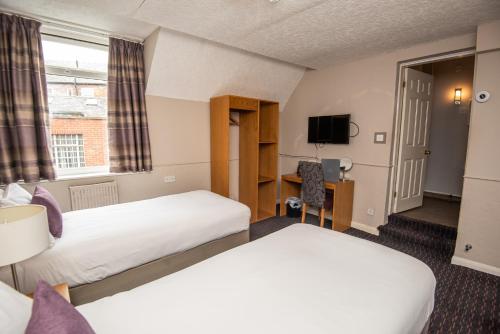 1 queen bed