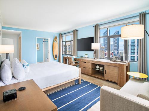 room detail thumbnail 1