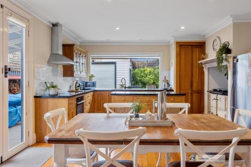 Federation House on Genesta St Central Cowes - image 4
