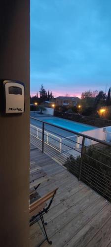 Paisible et unique avec terrasse sur vue piscine