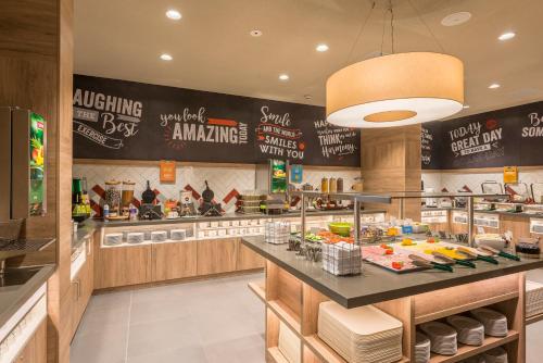 Hampton By Hilton Frankfurt City Centre East - image 3