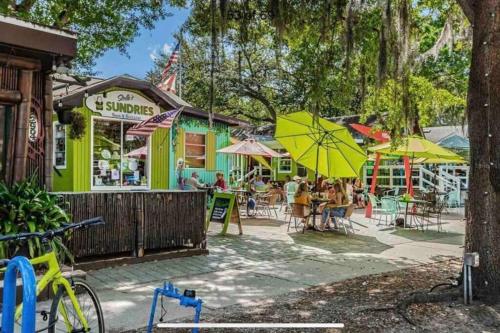 In the Center of Gulfport, Min Away From the Beach! in Gulfport (FL)