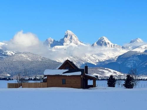 Targhee Shadows - Tetons Yellowstone hot tub Targhee Shadows - Tetons Yellowstone hot tub