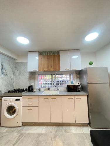 ห้องครัว, הטרקלין של לינוי - 5 דקות נסיעה מהים in อัชเคลอน