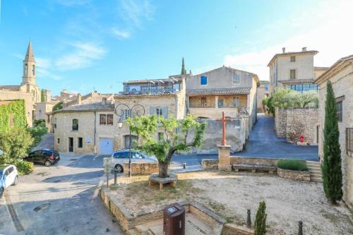 Villa 10 P piscine lagon avec vue époustouflante proche Uzès