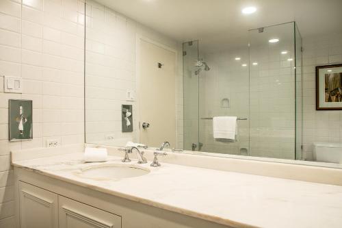 Little America Hotel & Resort Cheyenne - image 2