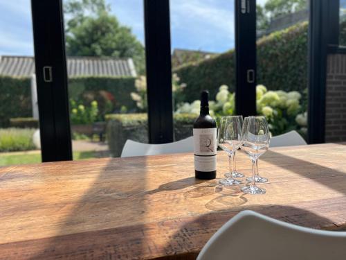 อาหารและเครื่องดื่ม, Huize Nassau in แคมเพอร์ไดน์