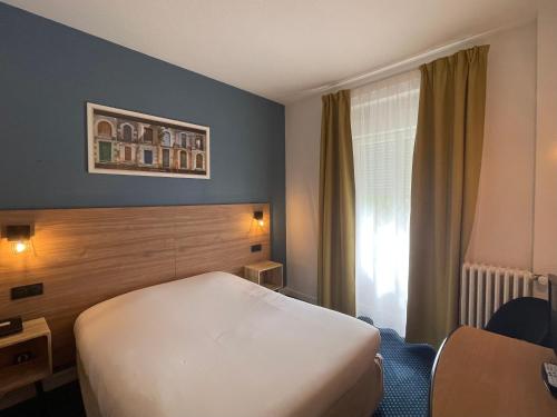Hotel Le Progres in Downtown
