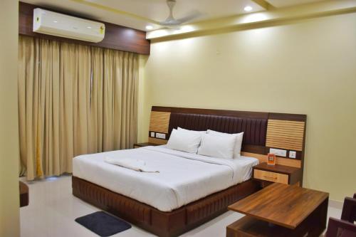 . GOLDEN GLEAM RESORTS