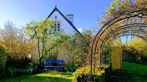 Charmant logement dans un écrin de verdure - Location saisonnière - Le Manoir