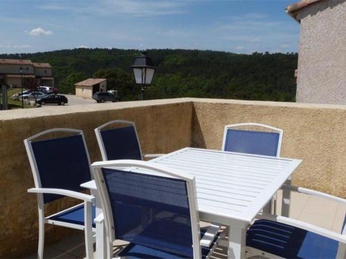 . Appartement Salavas, 2 pièces, 5 personnes - FR-1-382-99