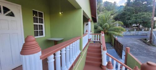 balkong/terrass, Casa Villa Apartments in Arnos Vale