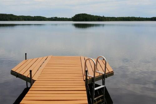 Sanctuary at Hay Lake - Includes Pontoon Boat