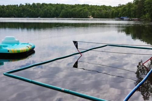 Sanctuary at Hay Lake - Includes Pontoon Boat