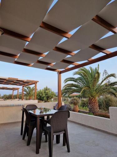 Balcony/terrace, Olivar Suites in Itanos