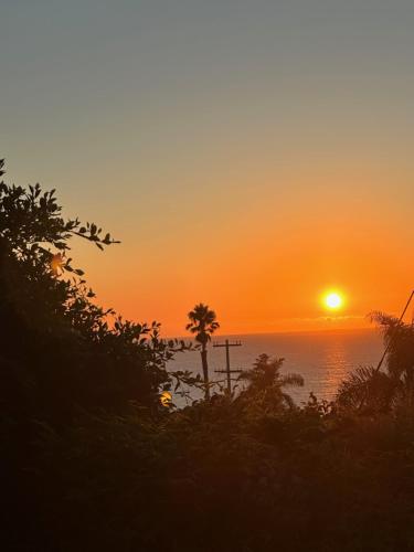 Contemporary Ocean Sunset Views with Firepit Pt Loma close to PLNU in San Diego, USA