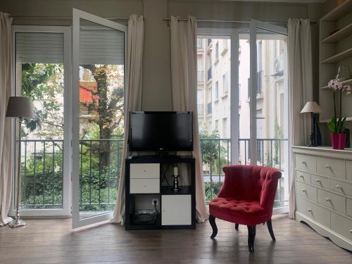 Porte Maillot-Charming and calm studio at Neuilly - Location saisonnière - Neuilly-sur-Seine