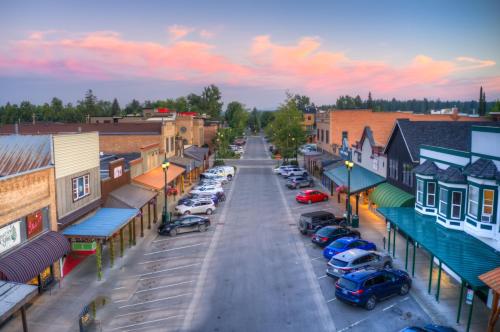 The Pine Lodge on Whitefish River, Ascend Hotel Collection