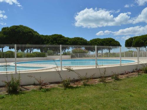 Studio Cabine Climatisé, Plage et Piscine, 4 Couchages - Port Camargue - FR-1-250-151 (Studio Cabine Climatise, Plage et Piscine, 4 Couchages - Port Camargue - FR-1-250-151) in Le Grau-du-Roi