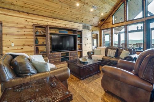 Cabin with Game Room and Hot Tub in Broken Bow!, Broken Bow (fotografie 4)