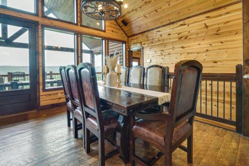 Cabin with Game Room and Hot Tub in Broken Bow!, Broken Bow (fotografie 7)