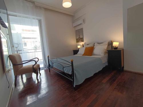 Apartment by the Sepolia metro 1
