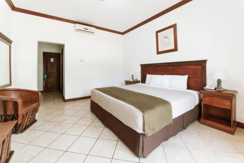 Hotel Cayman Suites