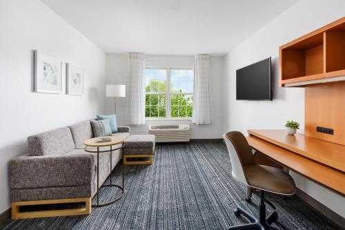 TownePlace Suites by Marriott Manchester-Boston Regional Airport