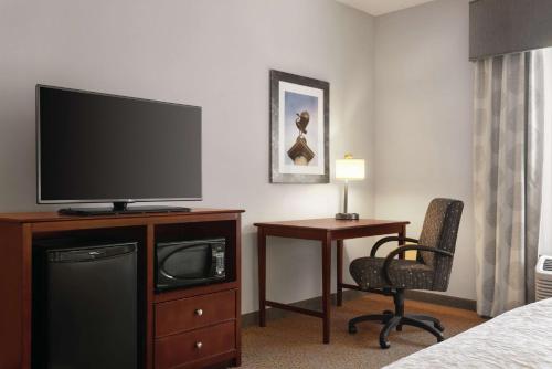 Hampton Inn & Suites Mishawaka/South Bend at Heritage Square