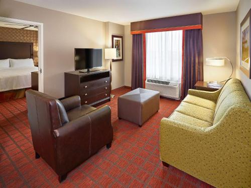 One-Bedroom King Suite - Non-Smoking image 4