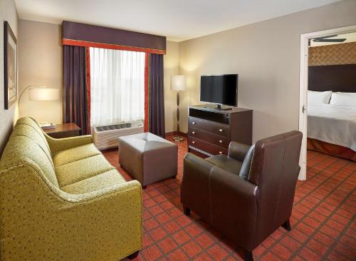 One-Bedroom King Suite - Non-Smoking image 5
