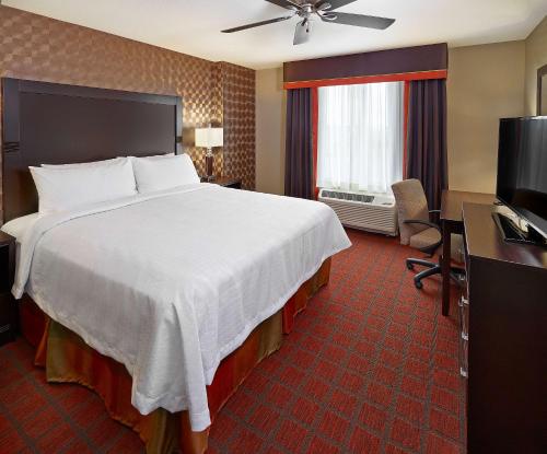 One-Bedroom King Suite - Non-Smoking image 6