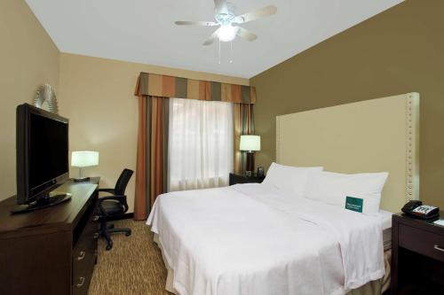 2 bedrooms, 4 beds