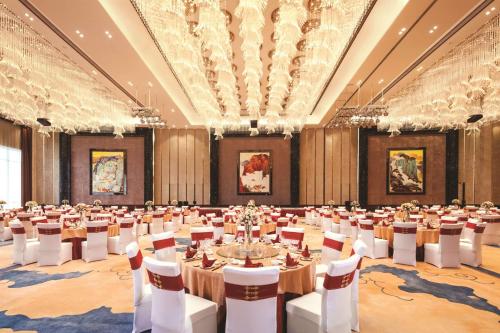 491881973 DoubleTree By Hilton Anhui