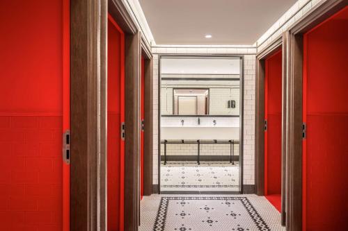 Canopy by Hilton Madrid Castellana - image 3