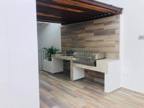 Tranquil 3 bedroom condo with pool, gym & more