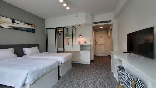 Grand Bay View Hotel Grand Bay View Hotel