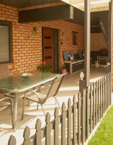 GOLDFIELDS STUDIO APARTMENT, Beaconsfield - Fully Self-contained, air-conditioning
