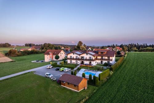 Pension Ambros - Büchlberg