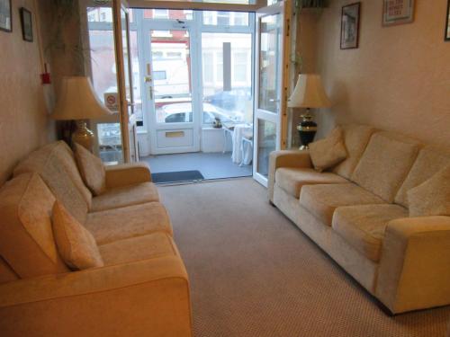 Sussex Hotel - image 6