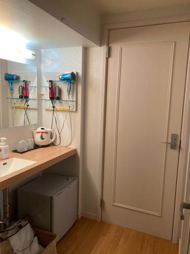 Standard Double Room image 10