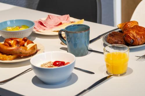 ibis budget Strasbourg Centre Gare - Food and beverages