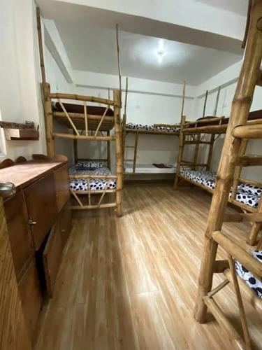 1 bunk bed
