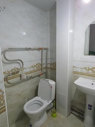 3-комнатная квартира, 60 м², 1/5 этаж посуточно, 8-й микрорайон, 8-й микрорайон 4