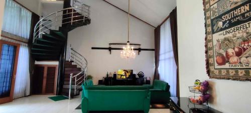 Rumah Oma Lembang for Family & Friends